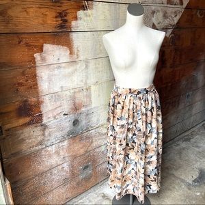 1980’s 1970’s Neutral Tones Tan, Beige, Black, Cream Floral Print Skirt